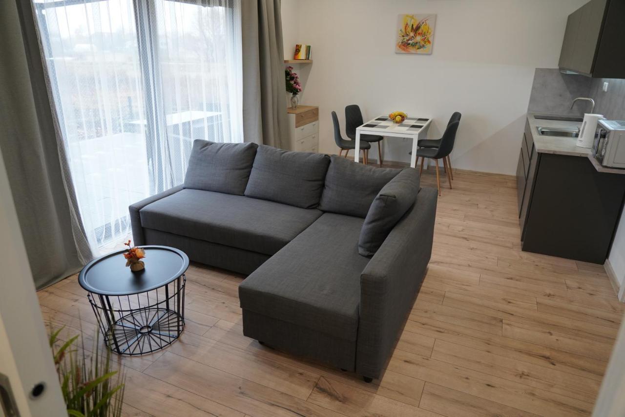 Apartman Zuzana Nesvady Экстерьер фото